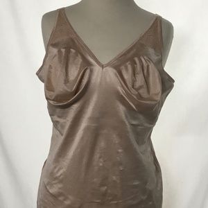 Ruby Ribbon Pinup Cami size 46 pale